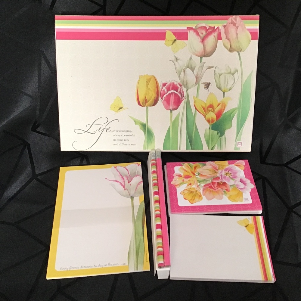 NWT Hallmark Natures Sketchbook Desk Set in decorative storage box